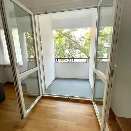 Grosses 3 Bis Zu 8 Personen Zentral Am Kudamm Apartmán Berlín